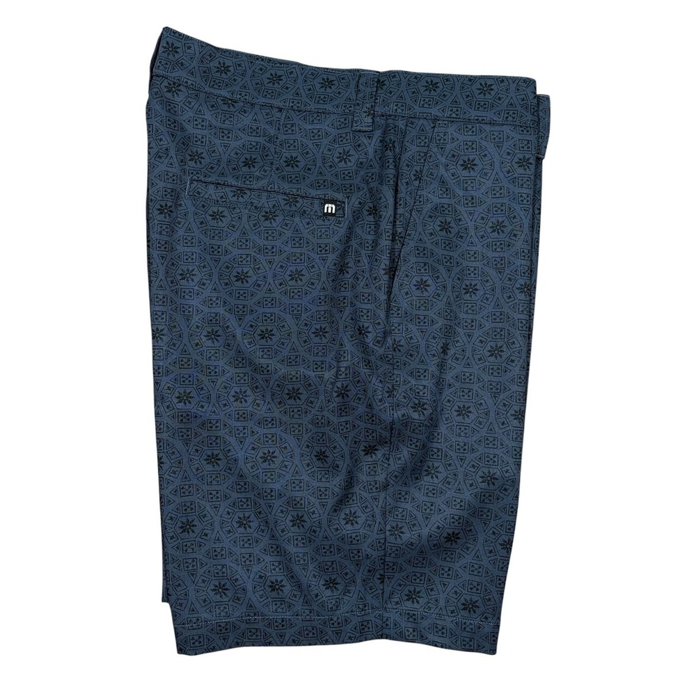 Travis Mathew Shorts Mens 33 Beyond The Limits 9" Mood Indigo Geometric Print